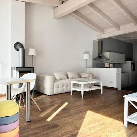 Sailorlodge - Versteck Am Strom Apartment *